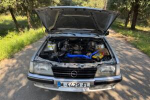 Bild 40/41 von Opel Monza 3,0 E (1983)