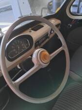 Bild 2/8 von Renault 4 CV (1957)