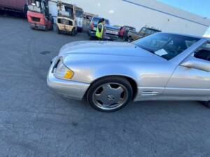 Image 11/40 of Mercedes-Benz SL 500 (1996)