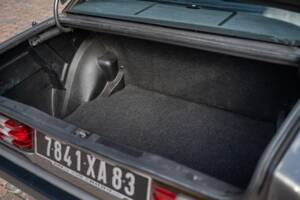Immagine 18/73 di Mercedes-Benz 190 D 2.5 (1990)