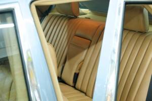 Bild 35/50 von Mercedes-Benz 420 SE (1988)