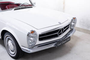 Image 23/29 de Mercedes-Benz 230 SL (1964)