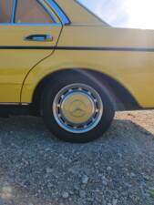 Bild 14/19 von Mercedes-Benz 200 (1980)