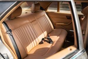 Bild 52/76 von Mercedes-Benz 500 SEL (1985)