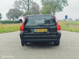 Imagen 6/40 de Volvo V 70 2.4 (2005)