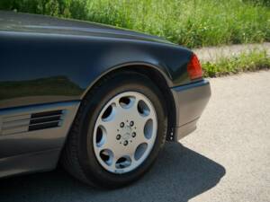 Image 38/39 de Mercedes-Benz 280 SL (1900)