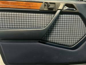 Imagen 16/22 de Mercedes-Benz 220 TE (1993)