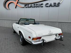 Image 11/50 of Mercedes-Benz 280 SL (1971)