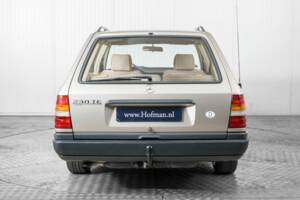 Bild 14/50 von Mercedes-Benz 230 TE (1987)
