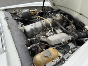 Image 43/50 of Mercedes-Benz 280 SL (1971)