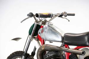 Image 9/50 of CZ 250 (1977)