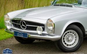 Image 8/49 of Mercedes-Benz 230 SL (1964)
