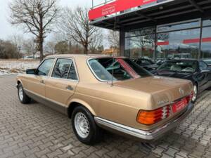 Bild 4/36 von Mercedes-Benz 380 SE (1981)