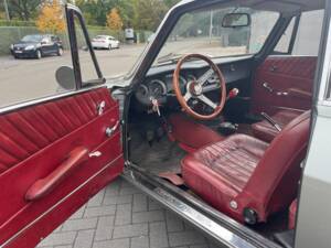 Image 11/31 de Alfa Romeo Giulia 1600 Sprint GT (1966)