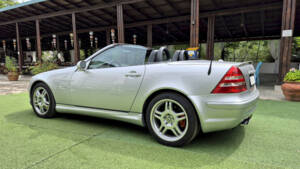 Afbeelding 14/63 van Mercedes-Benz SLK 32 AMG (2001)