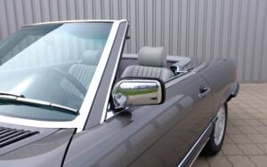 Image 42/97 de Mercedes-Benz 560 SL (1987)