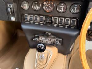 Bild 8/16 von Jaguar E-Type (1971)