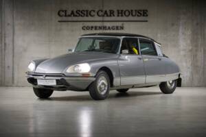 Image 10/92 of Citroën DS 23 Pallas (1975)