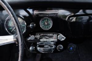 Image 30/48 of Porsche 356 C 1600 (1964)