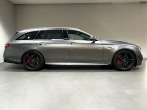 Bild 3/15 von Mercedes-Benz AMG E 63 S 4MATIC+ T (2017)