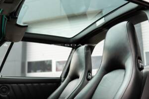 Bild 26/31 von Porsche 911 Carrera 3.2 (1988)