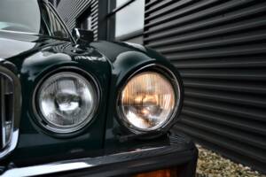 Image 6/29 de Jaguar XJ 12 (1992)