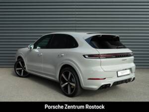 Obraz 22/33 pojazdu Porsche Cayenne E-Hybrid (1900)
