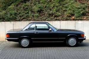 Immagine 3/43 di Mercedes-Benz 300 SL (1987)