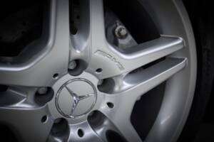Image 29/99 de Mercedes-Benz SL 550 (2007)