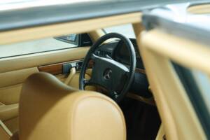 Bild 29/50 von Mercedes-Benz 420 SE (1988)