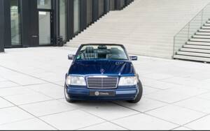 Image 5/45 of Mercedes-Benz E 220 (1995)