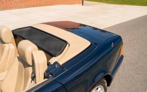 Image 14/44 de Mercedes-Benz 500 SL (1990)