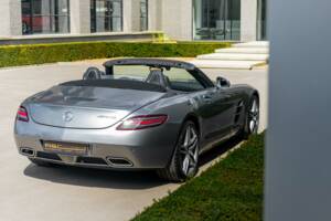 Image 9/21 of Mercedes-Benz SLS AMG Roadster (2012)