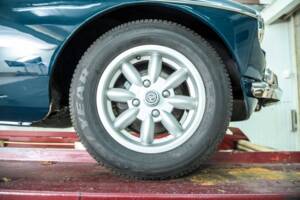 Imagen 48/50 de MG MGB GT (1972)