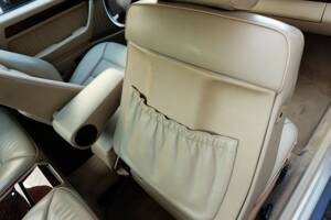 Image 19/63 of Mercedes-Benz 300 CE (1991)