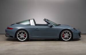 Image 5/37 of Porsche 911 Targa 4S (2016)