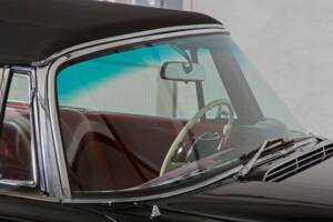 Image 6/34 of Mercedes-Benz 280 SE (1966)