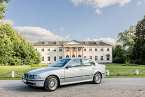 Image 2/31 of BMW 528i (1996)