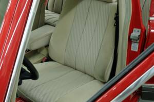 Bild 35/50 von Mercedes-Benz 260 SE (1986)