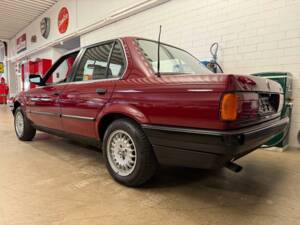 Afbeelding 12/20 van BMW 316i (1990)