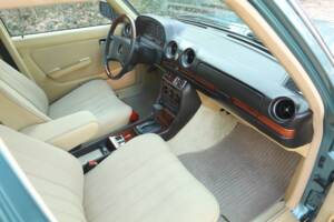 Image 7/24 of Mercedes-Benz 280 TE (1983)