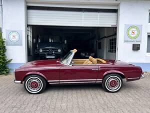 Image 38/40 de Mercedes-Benz 280 SL (1968)