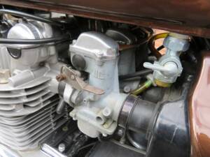 Bild 26/44 von Kawasaki KZ 900 (1976)