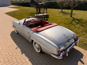 Image 7/77 de Mercedes-Benz 190 SL (1960)