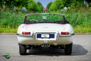 Image 56/65 de Jaguar E-Type 3.8 Flat Floor (1961)