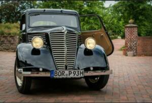 Bild 4/6 von Renault Novaquatre (1939)