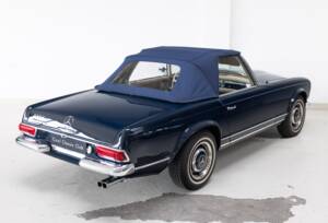 Image 5/40 de Mercedes-Benz 250 SL (1967)