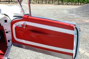 Image 16/22 of Oldsmobile 98 Starfire (1957)