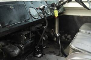 Image 39/50 of Land Rover 88 Lightweight (1977)