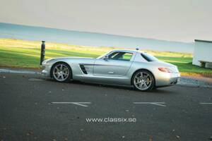 Image 3/26 de Mercedes-Benz SLS AMG (2011)